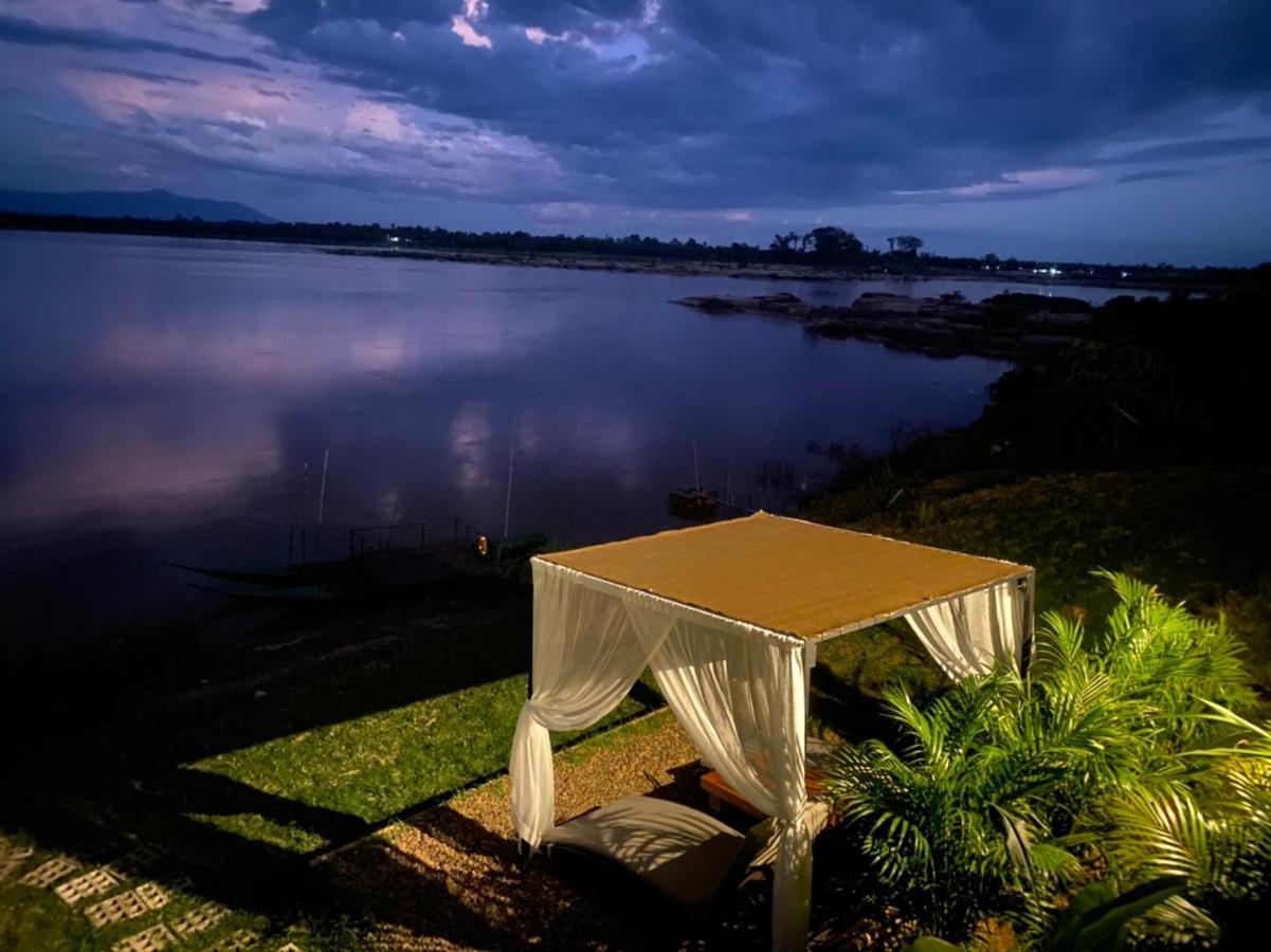 The Riviera Champasak Hotel Exterior foto