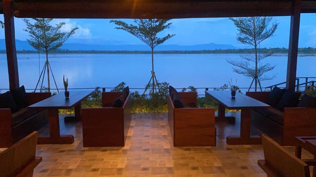 The Riviera Champasak Hotel Exterior foto
