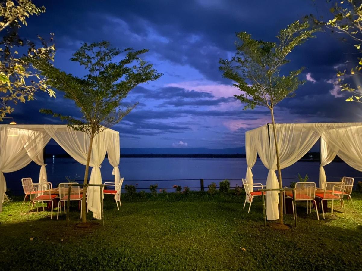 The Riviera Champasak Hotel Exterior foto