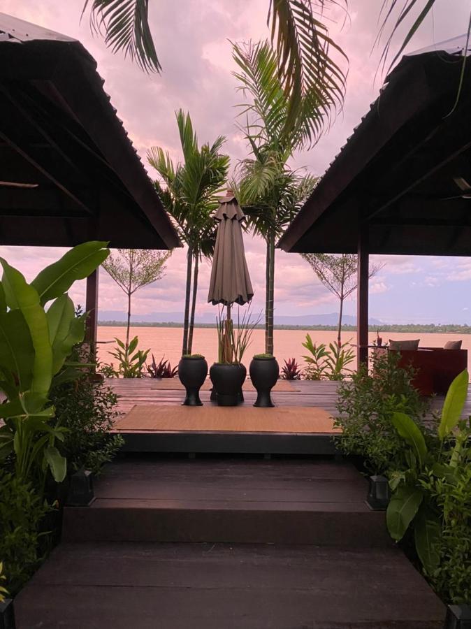 The Riviera Champasak Hotel Exterior foto