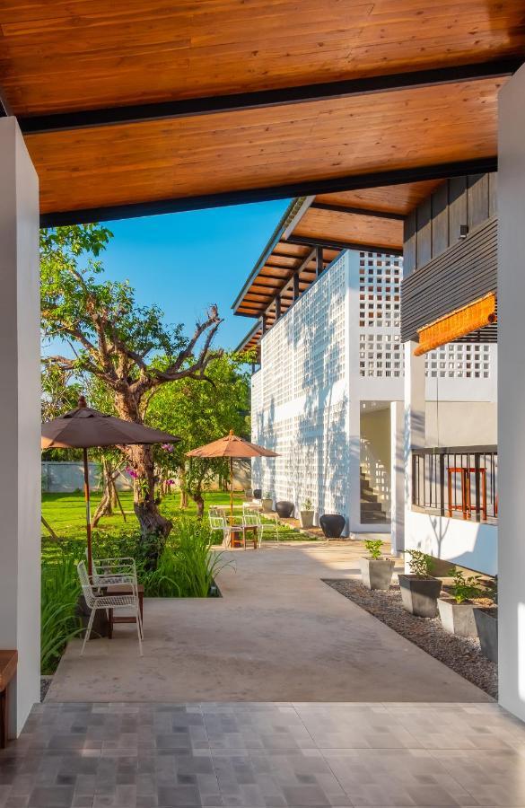 The Riviera Champasak Hotel Exterior foto