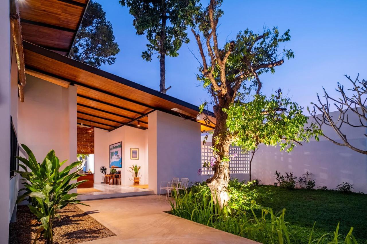 The Riviera Champasak Hotel Exterior foto