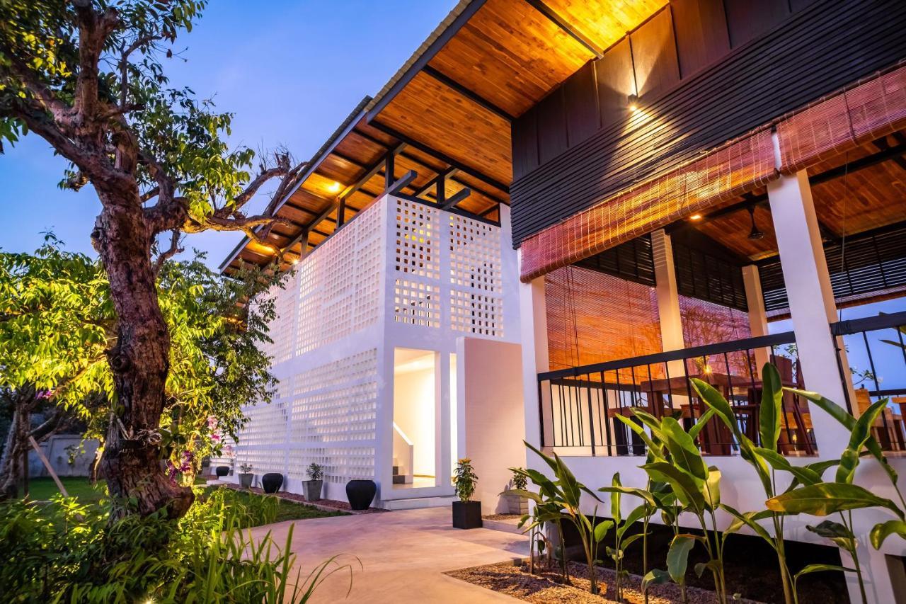 The Riviera Champasak Hotel Exterior foto